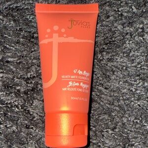 Juvia's Place I Am Magic Foundation Cairo/600 swatched once